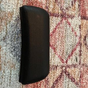 Oliver people’s sunglasses case